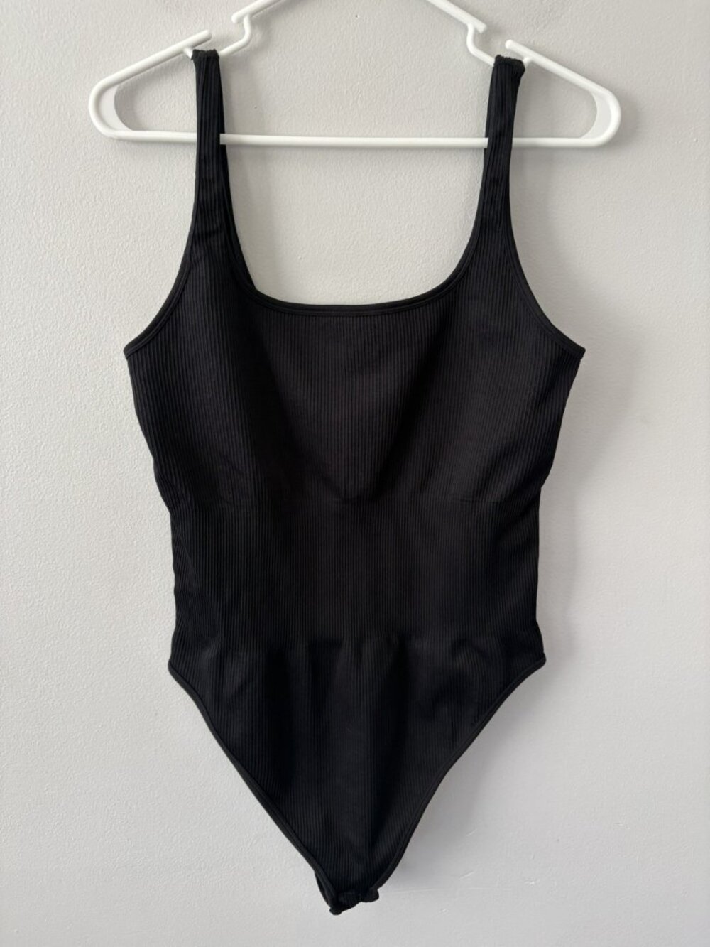 OQQ Women’s XXL Ribbed Seamless Bodysuit Black Sleeveless Snap Bottom